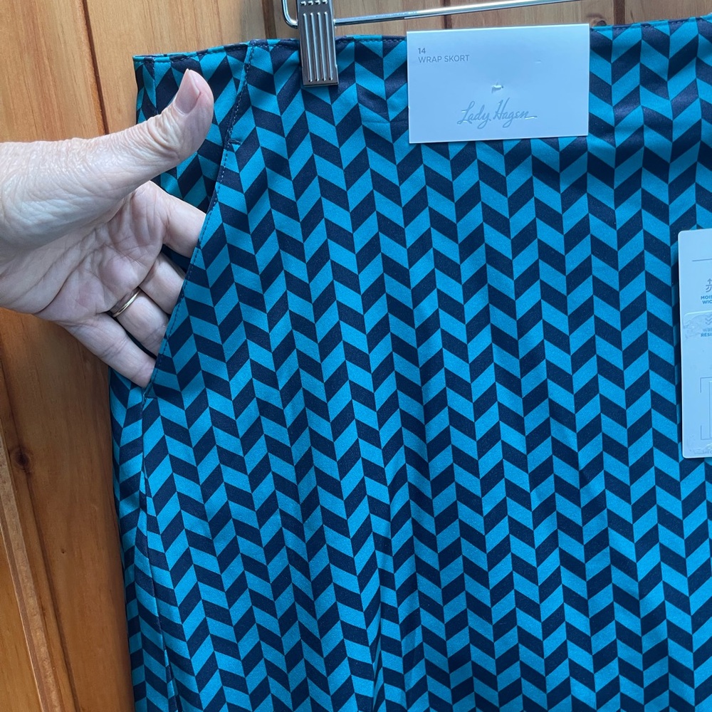 Lady Hagen Skort size 14. NWT